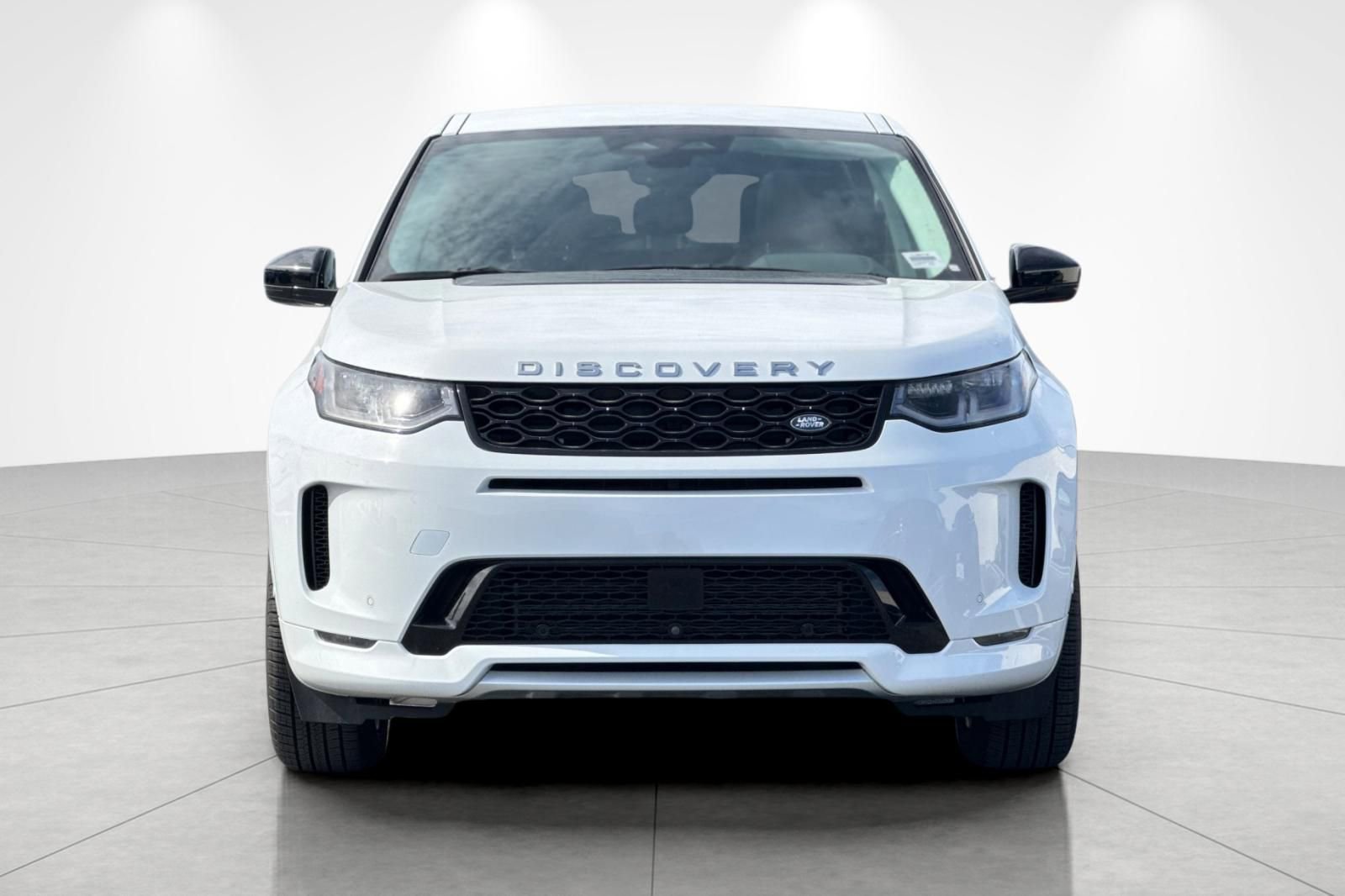 Used 2024 Land Rover Discovery Sport S image 9
