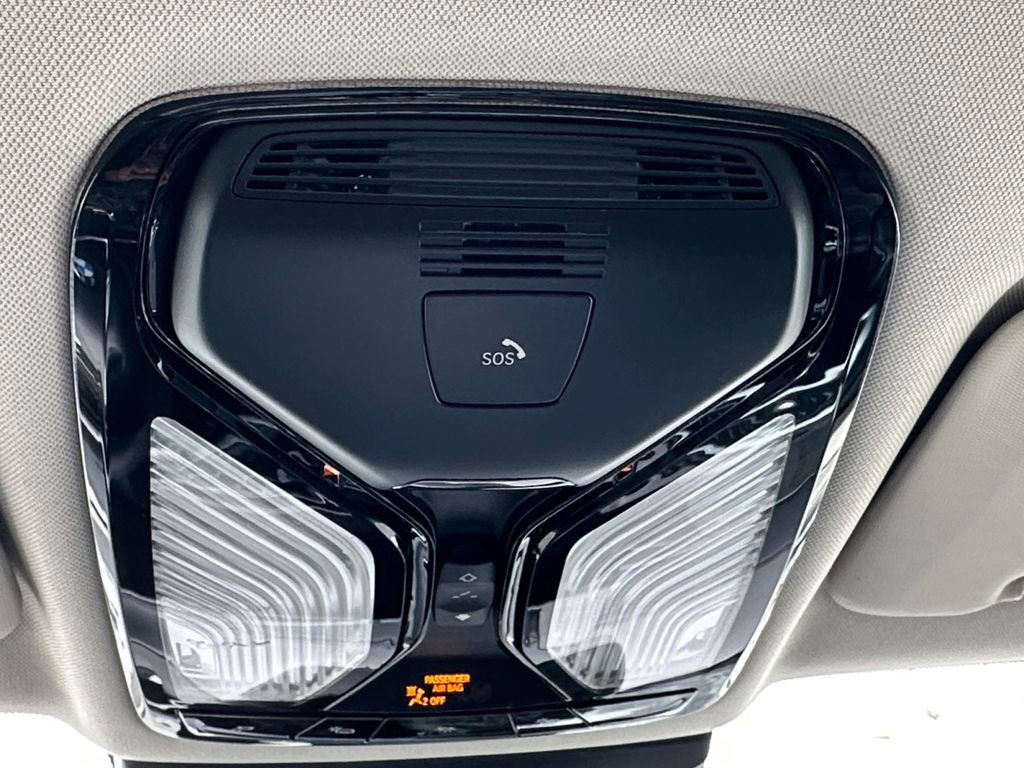 Used 2025 BMW X7 xDrive40i image 22