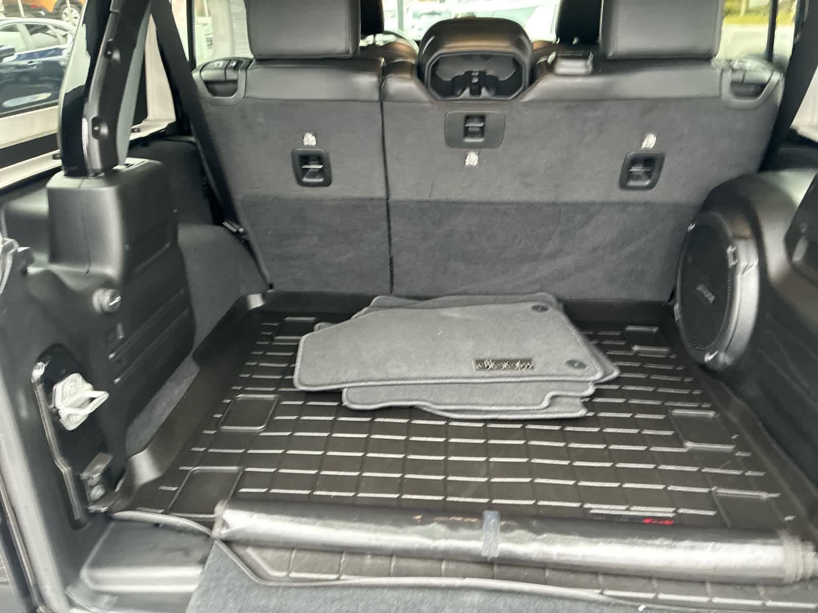 Used 2021 Jeep Wrangler Unlimited Sahara image 16