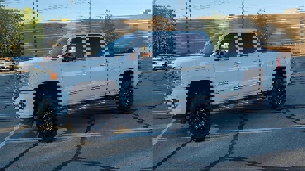 Used 2015 GMC Sierra 2500 Denali image 40