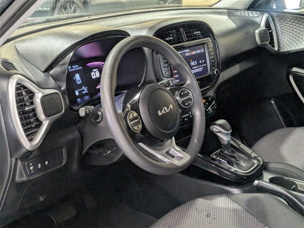 Used 2024 Kia Soul LX w/ Option Group 015 image 14