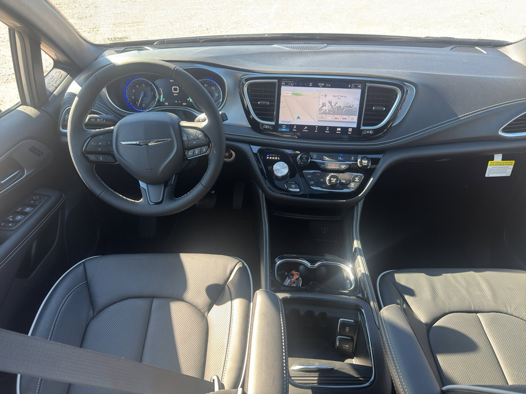 New 2026 Chrysler Pacifica Limited w/ S Appearance Package image 11