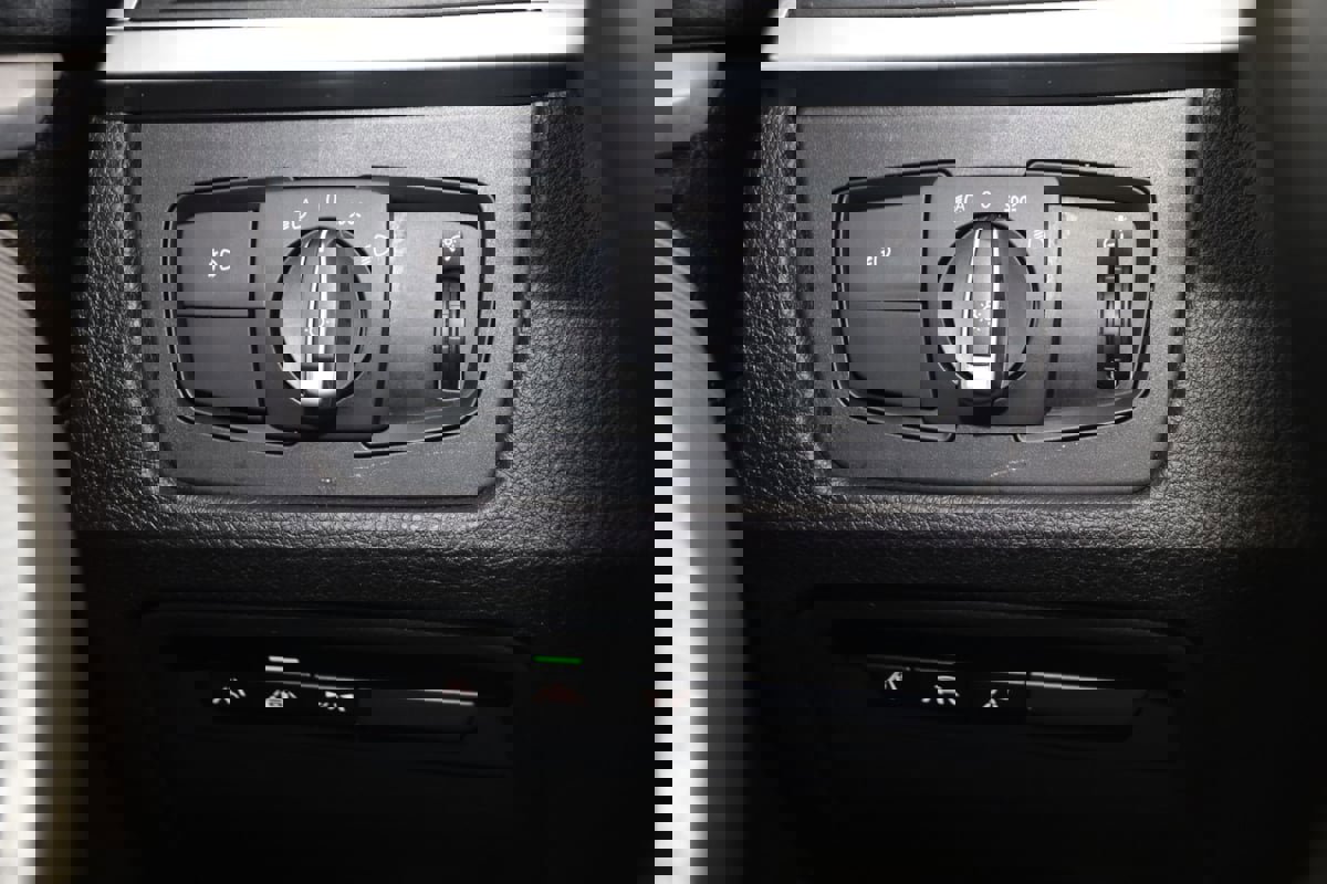 Used 2020 BMW 430i xDrive Coupe w/ Convenience Package image 35