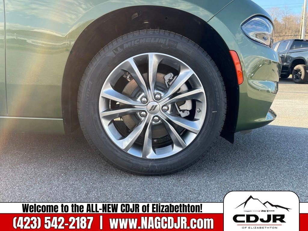 New 2023 Dodge Charger SXT image 9