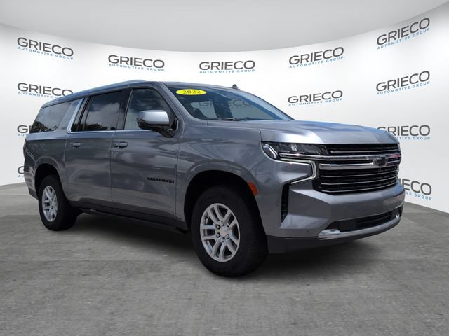 Used 2022 Chevrolet Suburban LT w/ Luxury Package AWD/4WD image 1