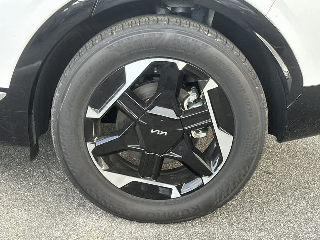 Certified 2026 Kia Sportage SX FWD image 11