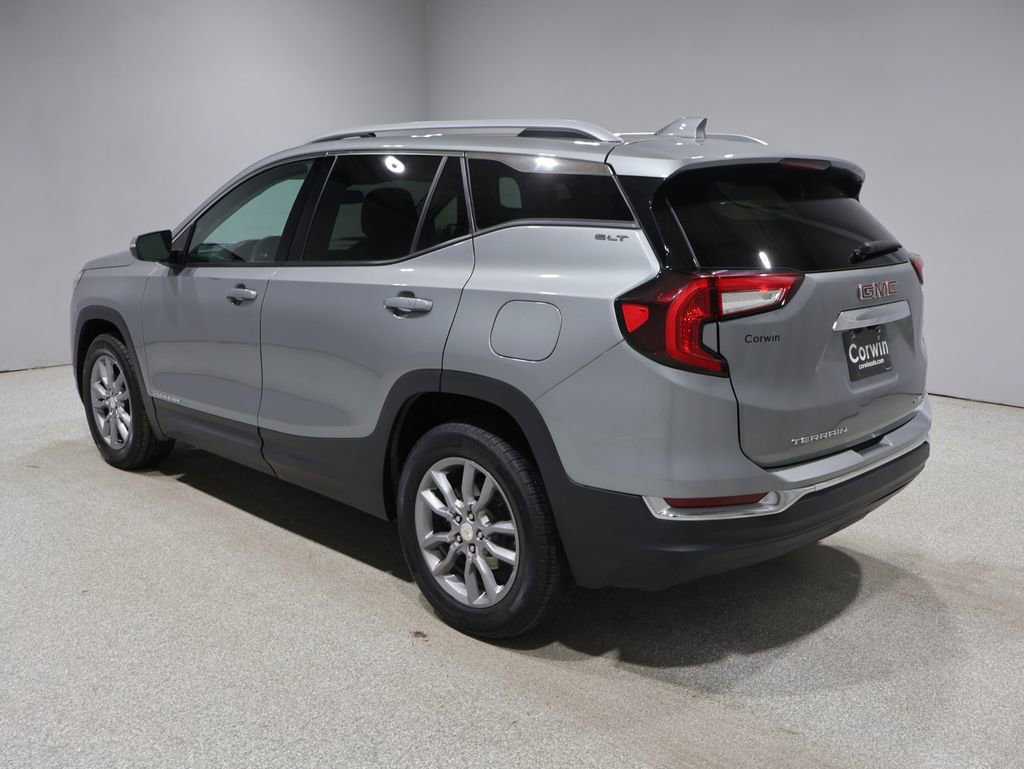 Used 2024 GMC Terrain SLT AWD/4WD image 4