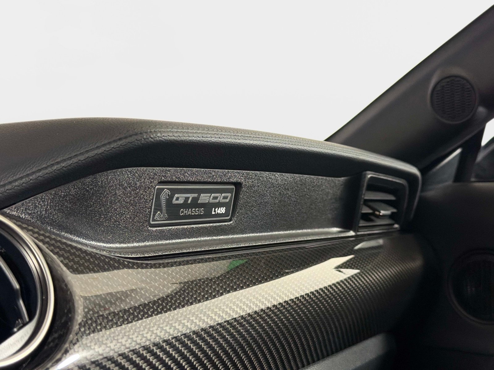 Used 2020 Ford Mustang Shelby GT500 w/ Technology Package RWD image 39