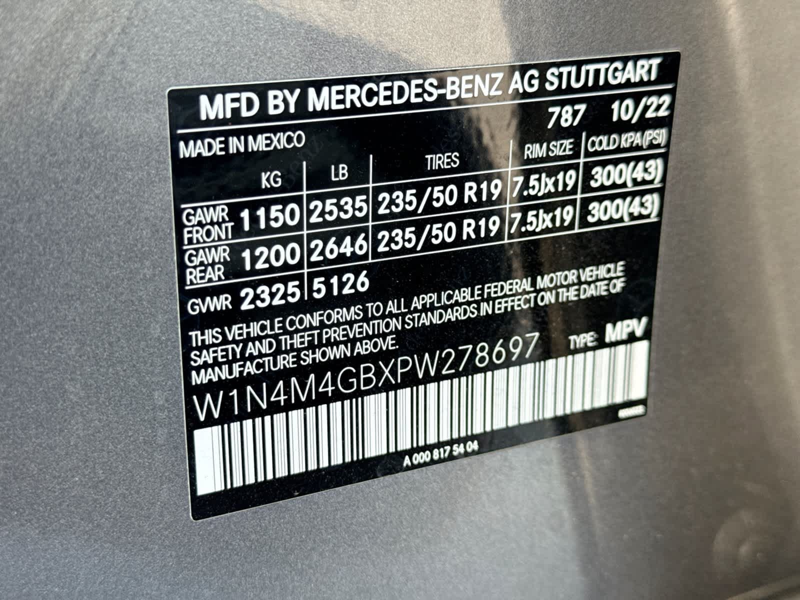 Used 2023 Mercedes-Benz GLB 250 w/ Premium Package image 43