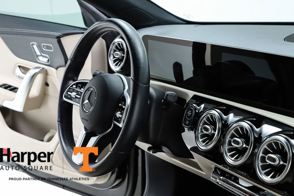 Used 2020 Mercedes-Benz CLA 250 4MATIC image 34