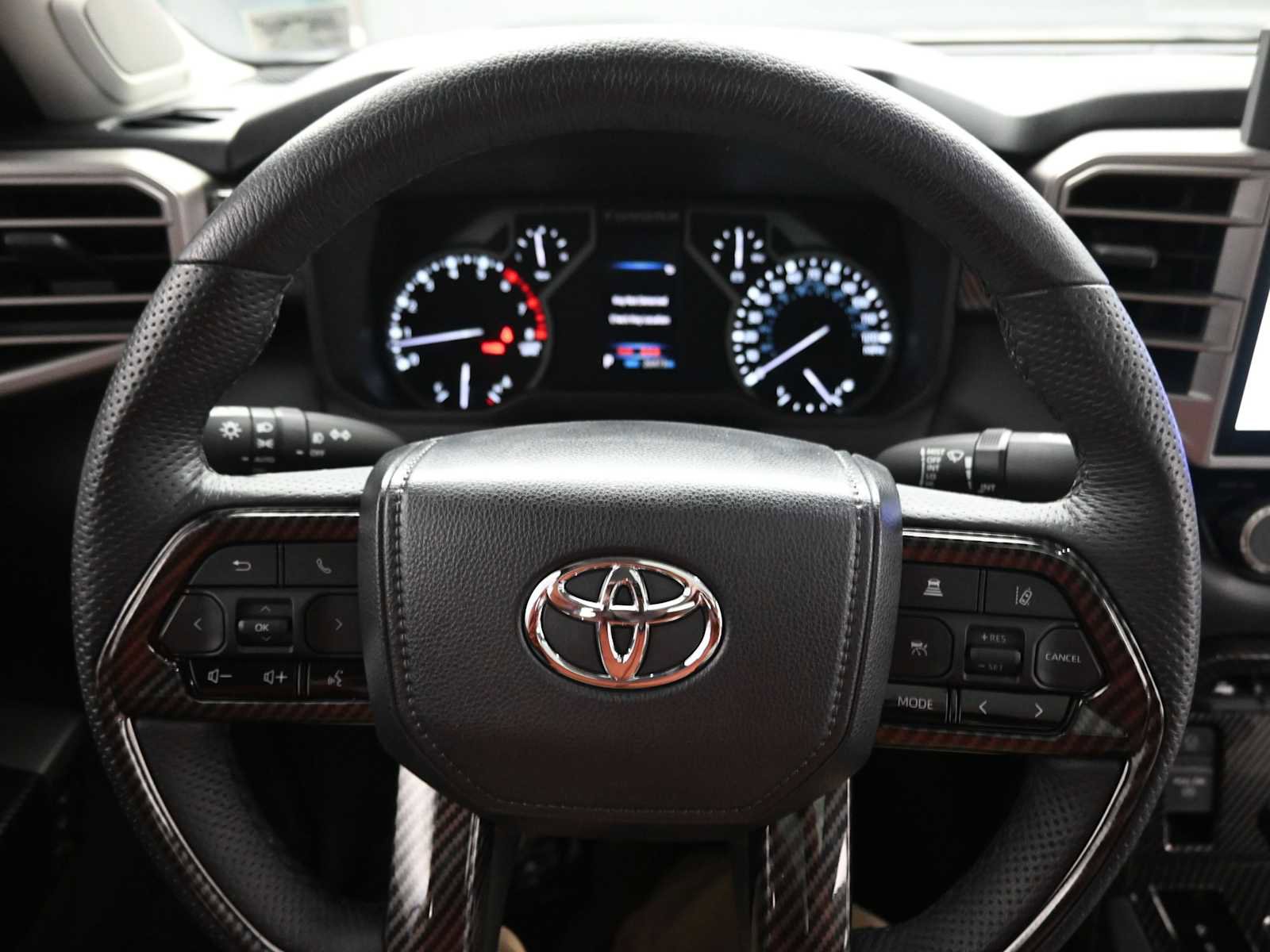 Used 2023 Toyota Tundra Limited image 13