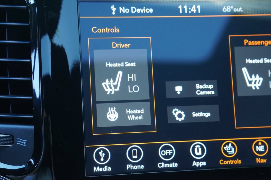 Used 2019 Jeep Grand Cherokee Altitude AWD/4WD image 32