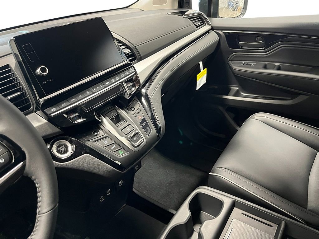 New 2026 Honda Odyssey Touring image 14