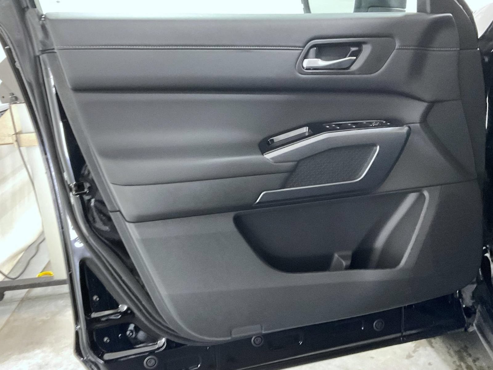 New 2026 Nissan Pathfinder SL AWD/4WD image 10