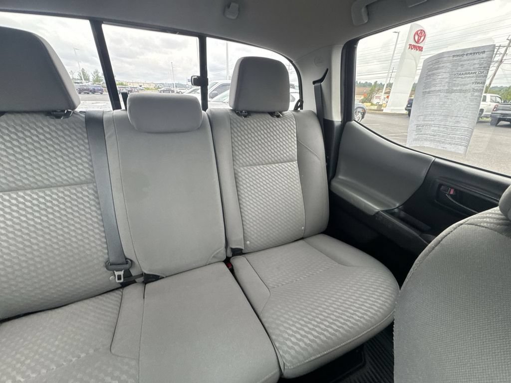 Used 2022 Toyota Tacoma SR AWD/4WD image 14