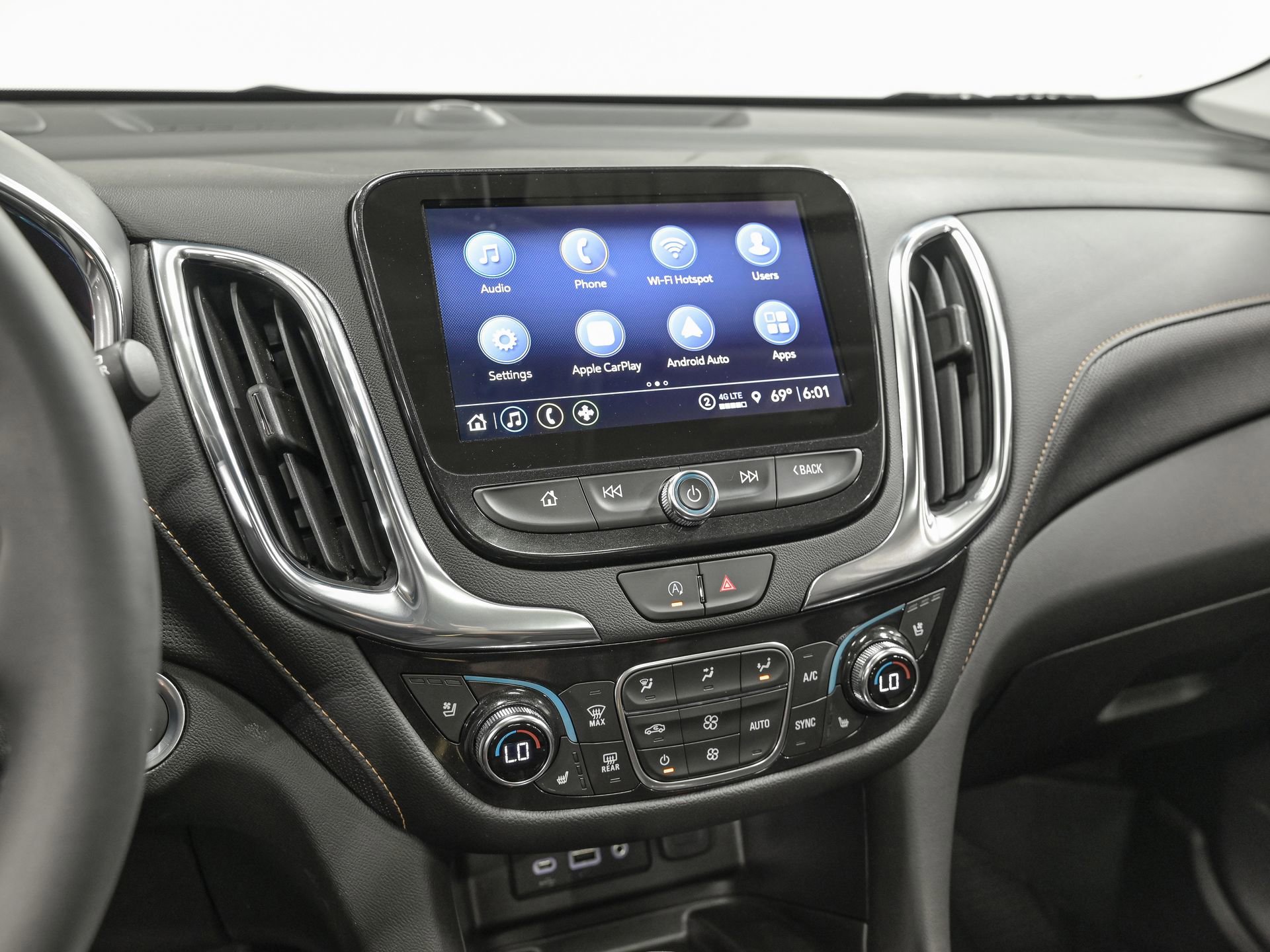 Used 2023 Chevrolet Equinox Premier FWD image 22