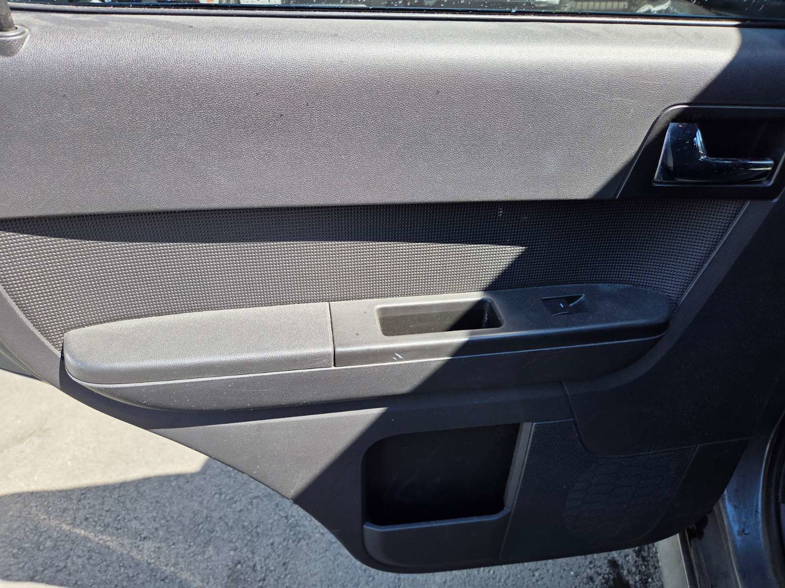 Used 2012 Ford Escape Limited image 10