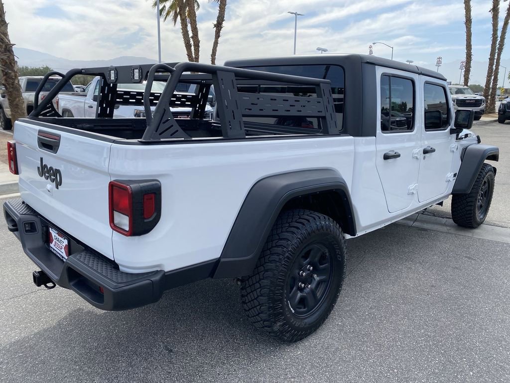 Used 2024 Jeep Gladiator Sport image 38