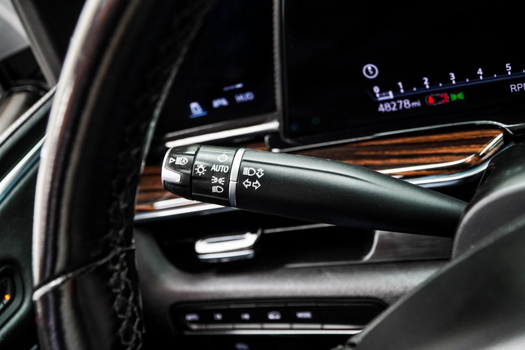 Used 2021 Cadillac Escalade Premium Luxury image 41