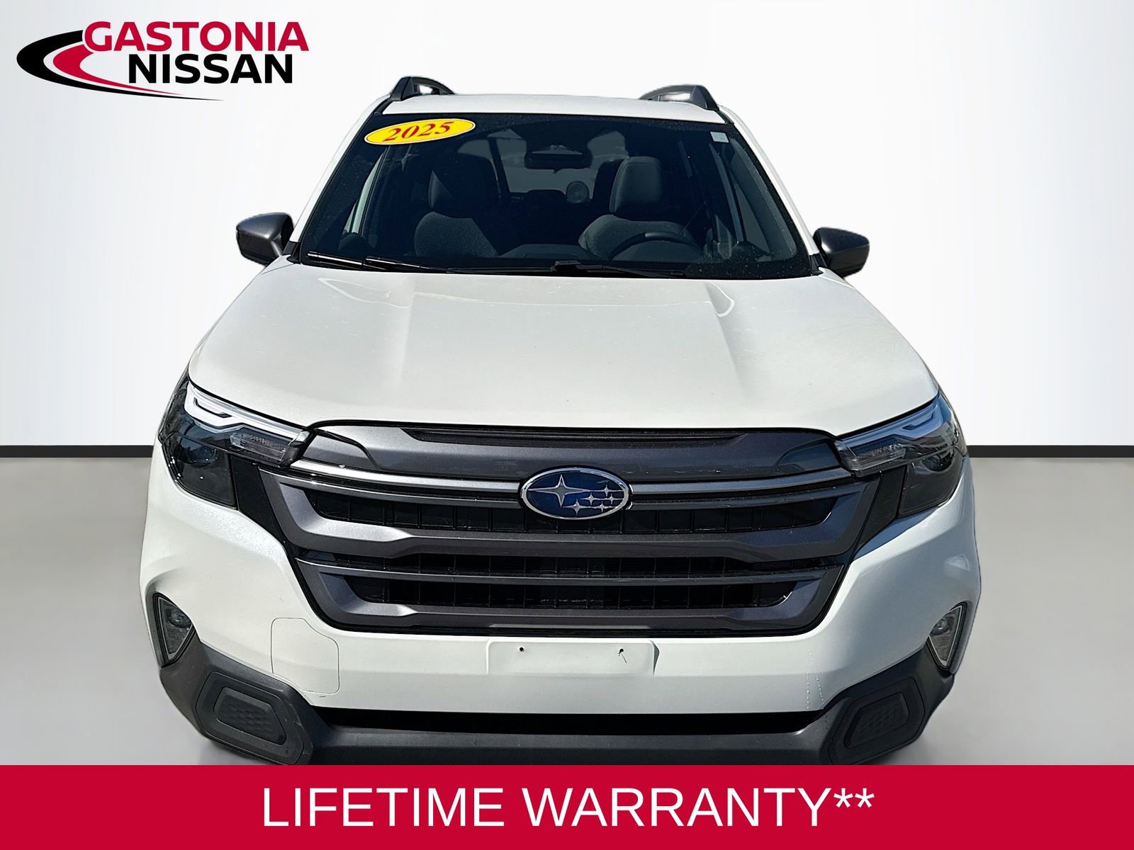 Used 2025 Subaru Forester Premium AWD/4WD image 2