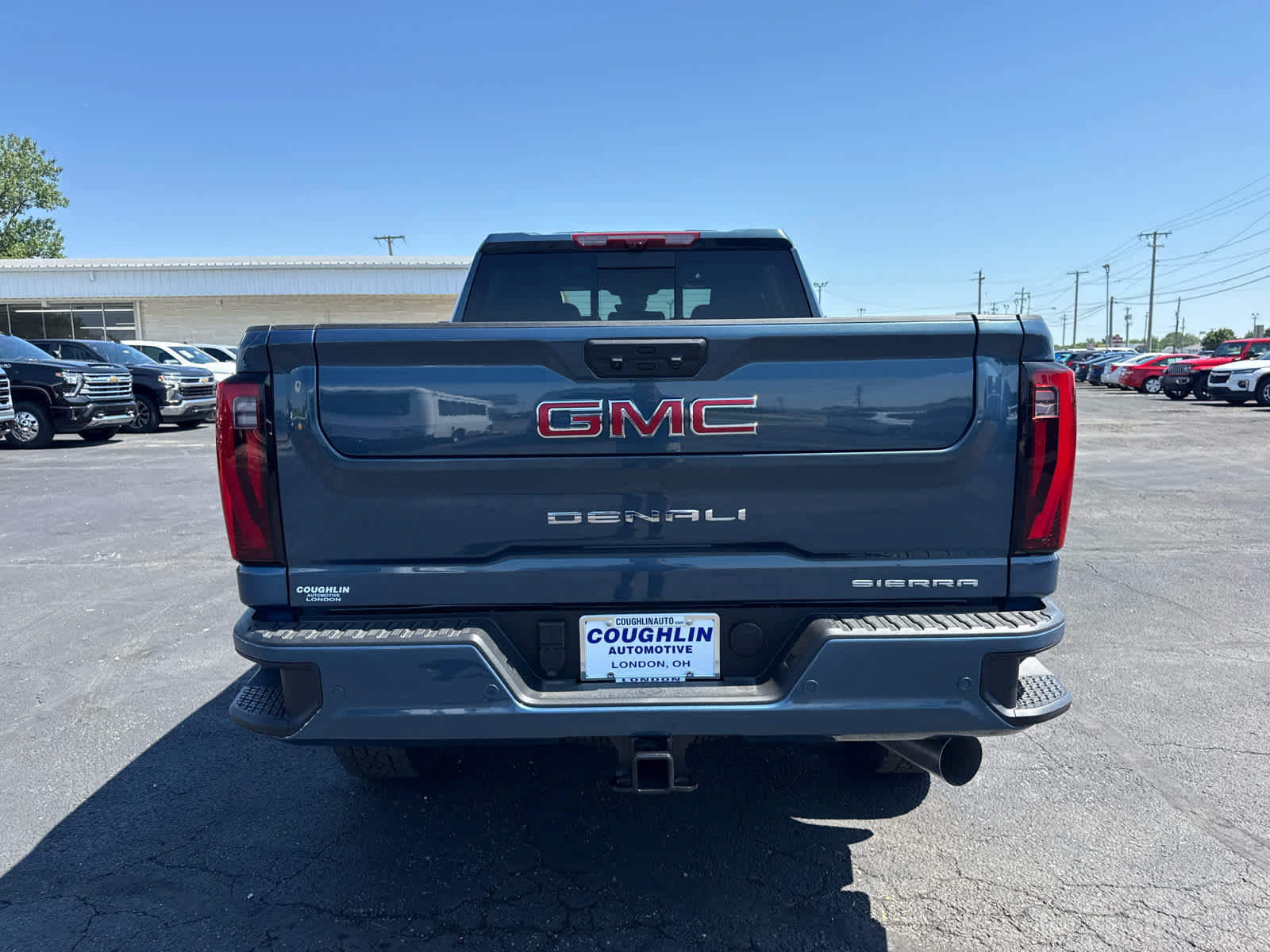 New 2026 GMC Sierra 3500 Denali w/ Denali Reserve Package AWD/4WD image 4