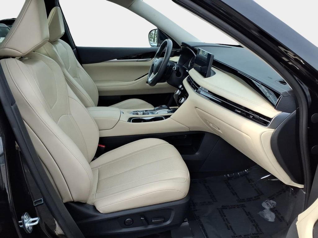 Used 2023 INFINITI QX60 Pure image 28