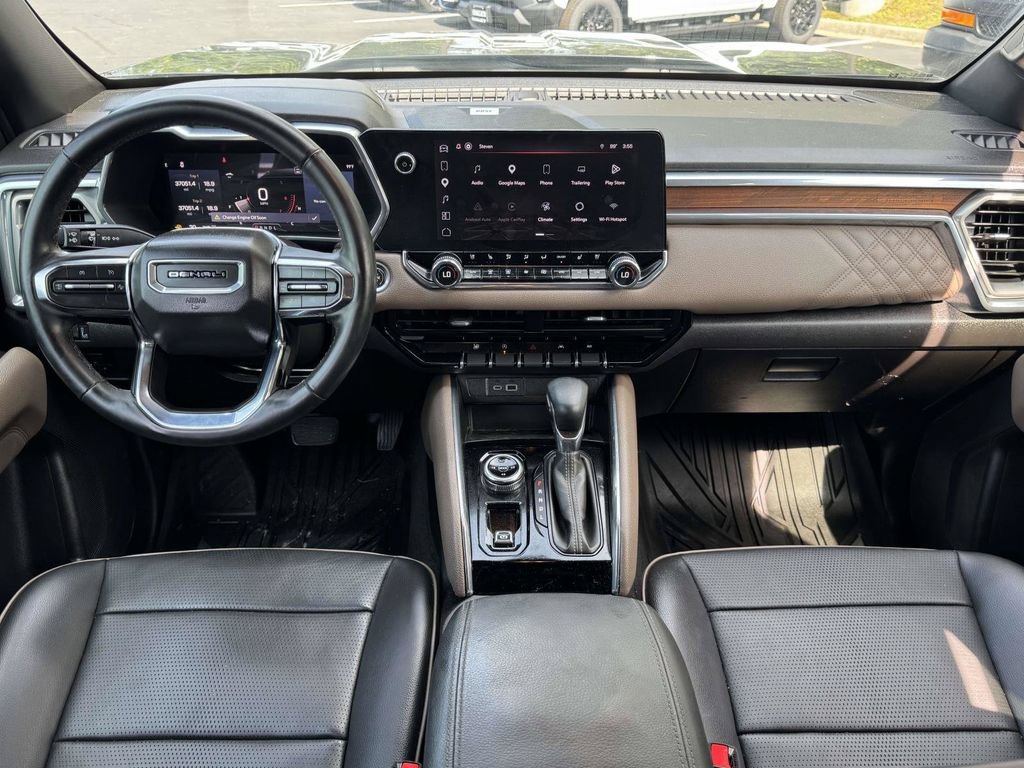 Used 2023 GMC Canyon Denali w/ Denali Black Edition AWD/4WD image 3