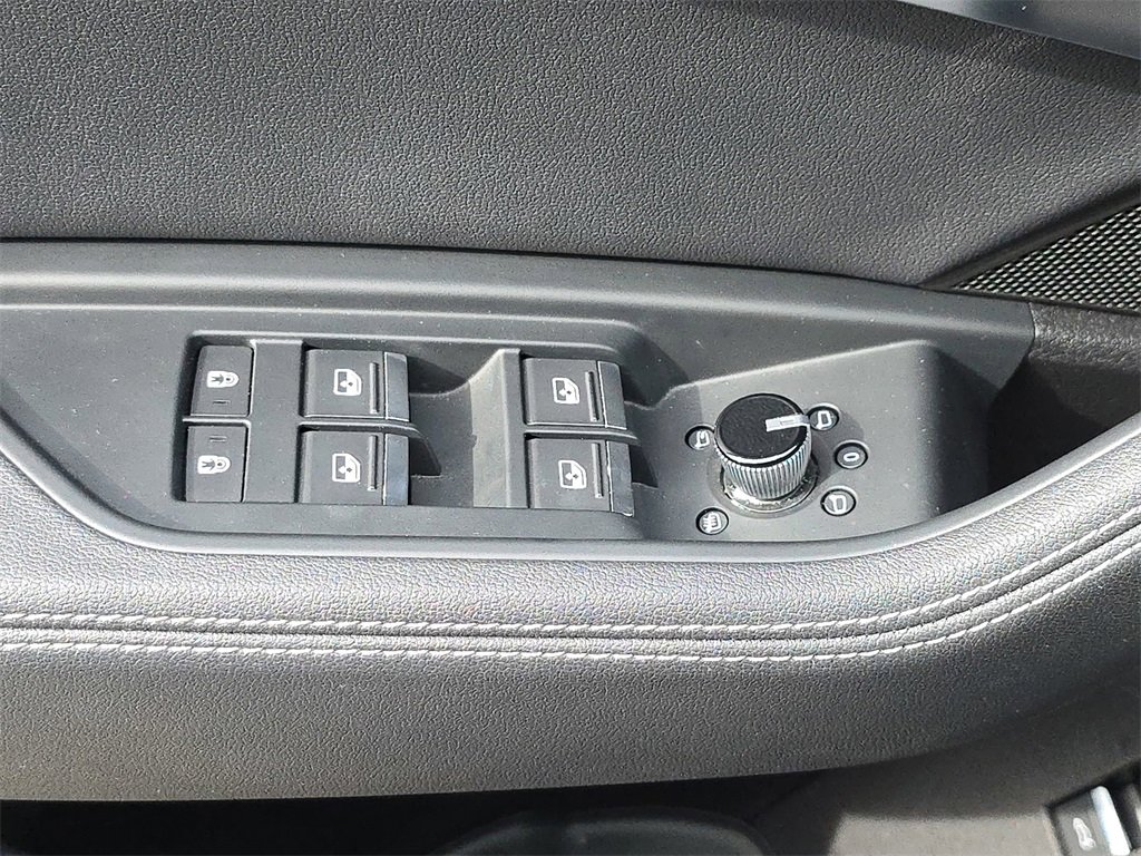 Certified 2024 Audi Q8 e-tron Premium image 23