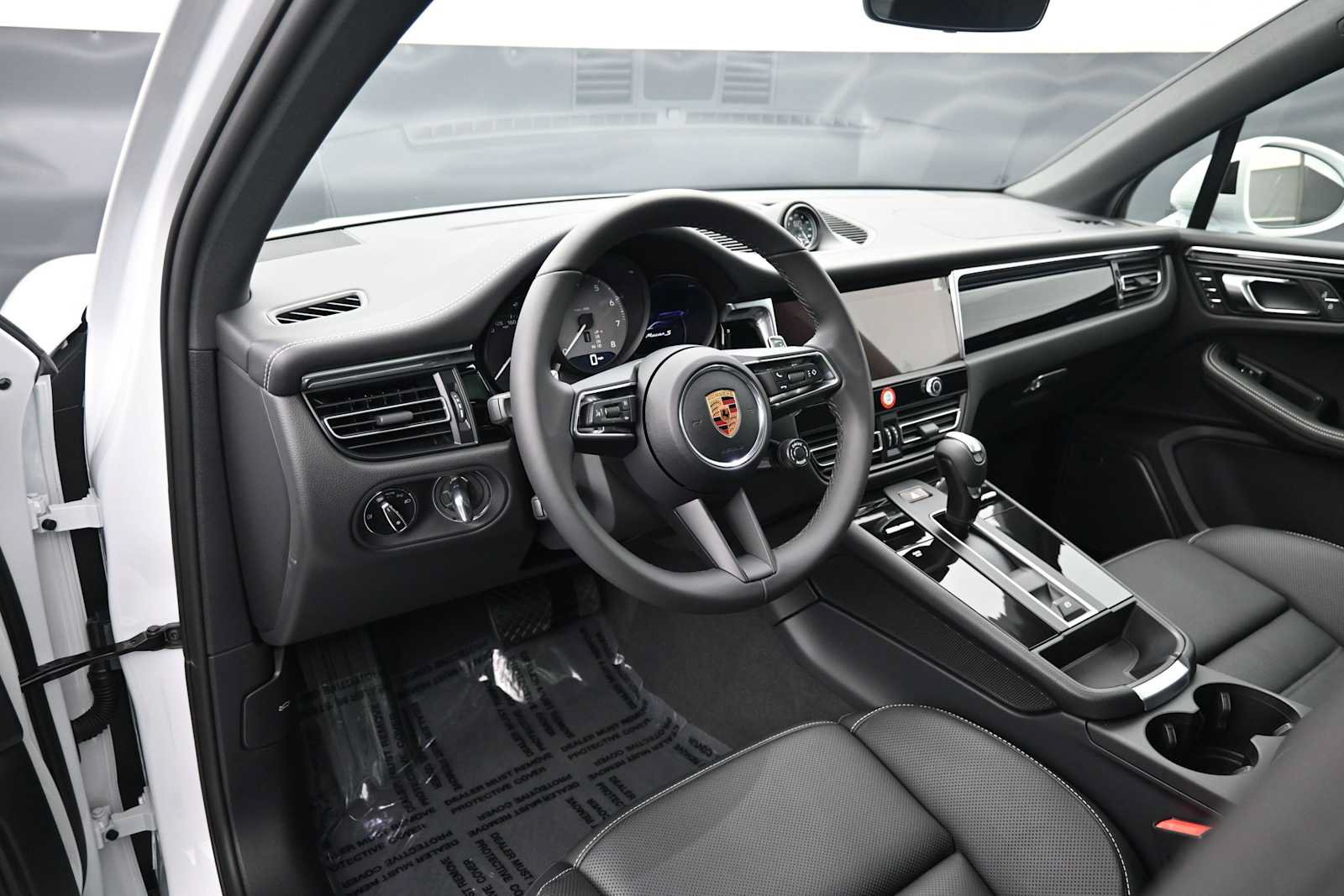 New 2026 Porsche Macan S AWD/4WD image 4