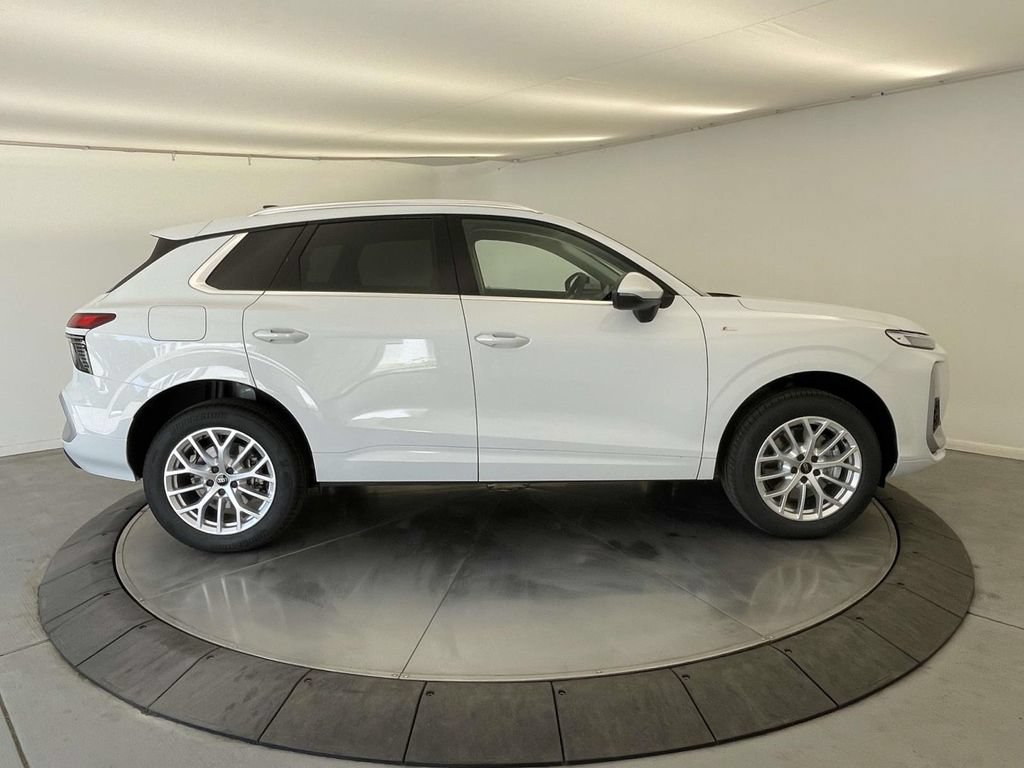 New 2026 Audi Q3 quattro 2.0T AWD/4WD image 8