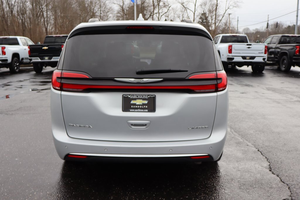 Used 2022 Chrysler Pacifica Limited image 47