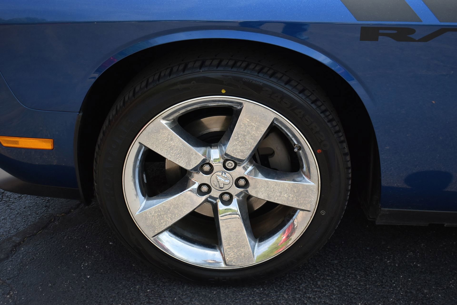 Used 2009 Dodge Challenger R/T w/ Sound Group RWD image 9