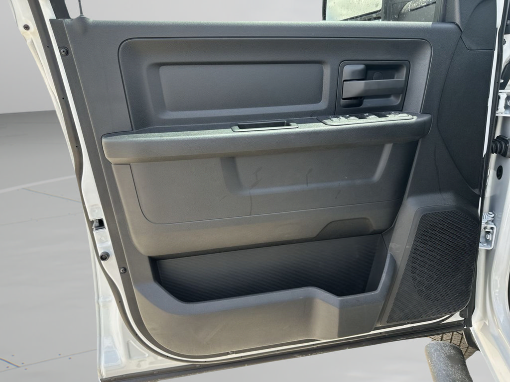 New 2027 RAM 3500 Tradesman AWD/4WD image 25