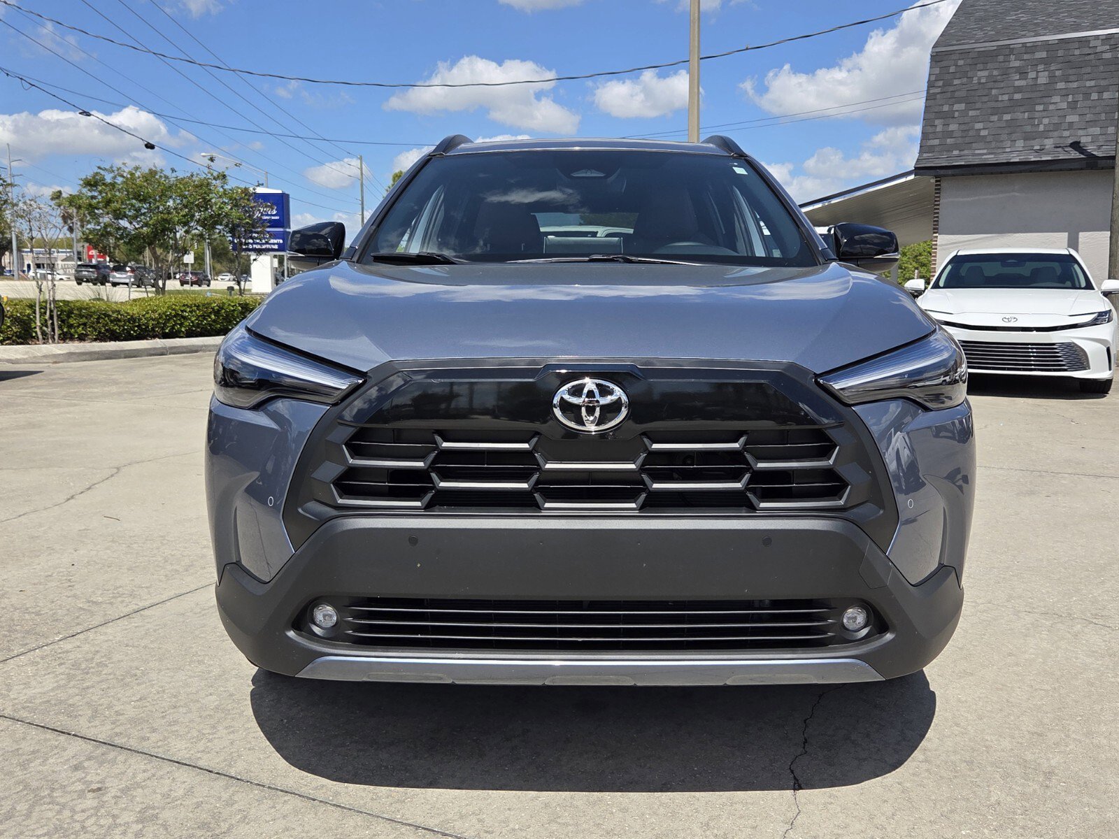 Used 2026 Toyota Corolla Cross XLE w/ Convenience Package image 2