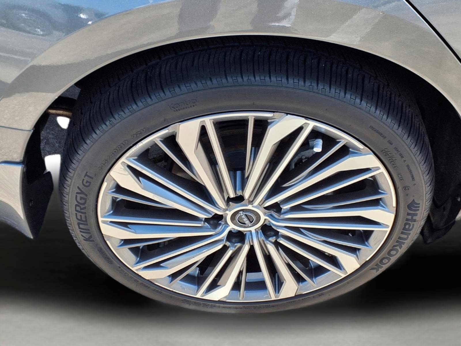 Used 2023 Nissan Altima 2.5 SL image 9