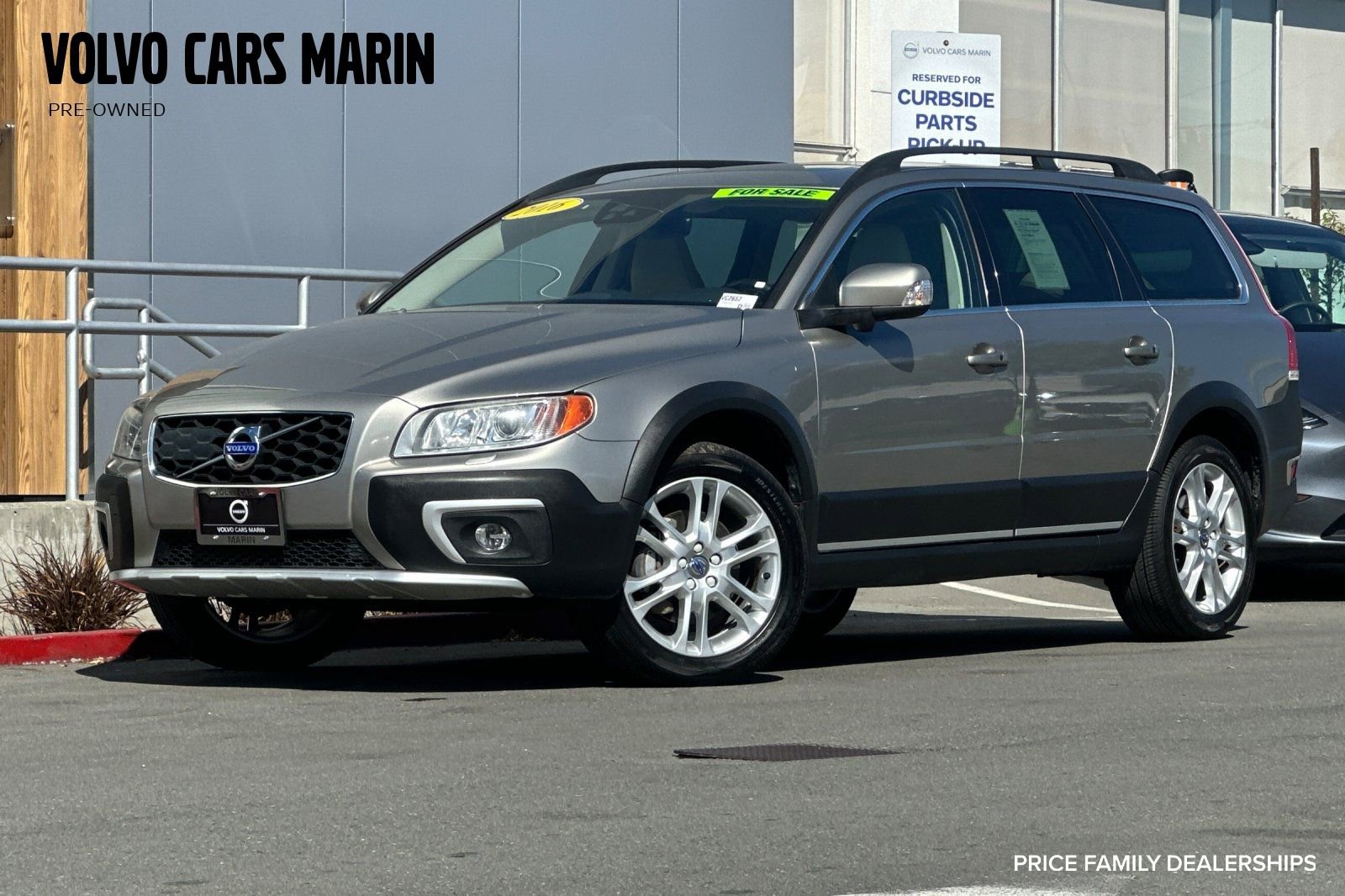 Used 2016 Volvo XC70 T5 Platinum w/ Protection Package image 1