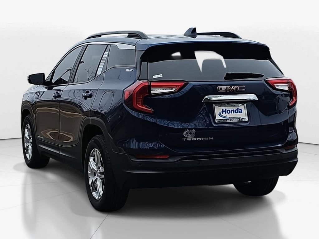 Used 2022 GMC Terrain SLE w/ Driver Convenience Package image 6