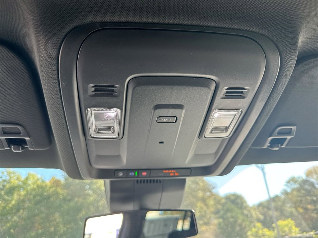 New 2026 Chevrolet Suburban LS image 19