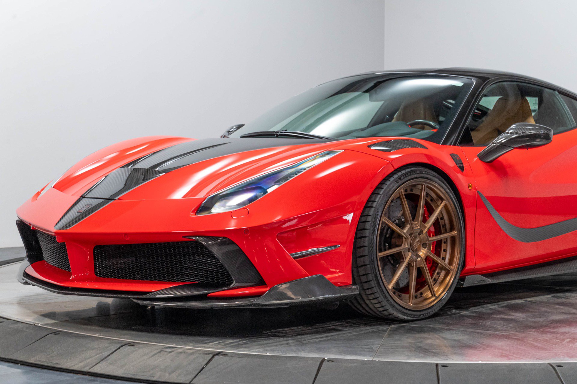 Used 2016 Ferrari 488 GTB RWD image 4
