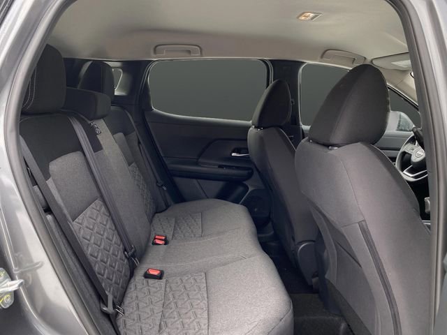 Certified 2025 Nissan Kicks SV image 27