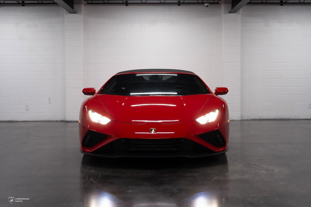 Used 2023 Lamborghini Huracan EVO image 3