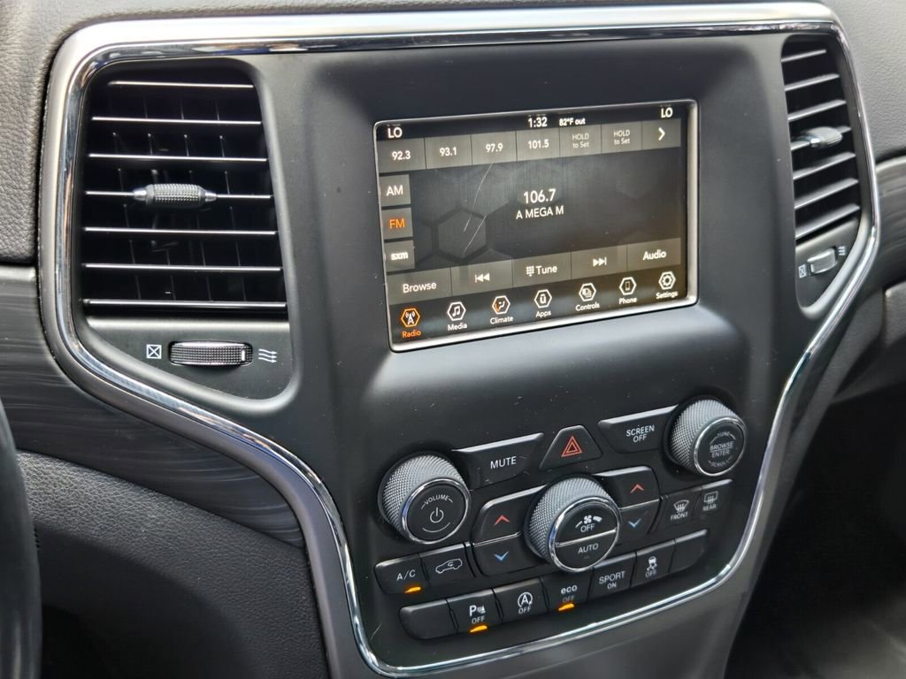 Used 2021 Jeep Grand Cherokee Laredo image 20