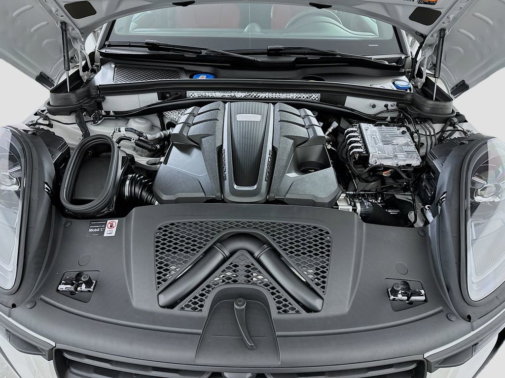 New 2026 Porsche Macan S image 32