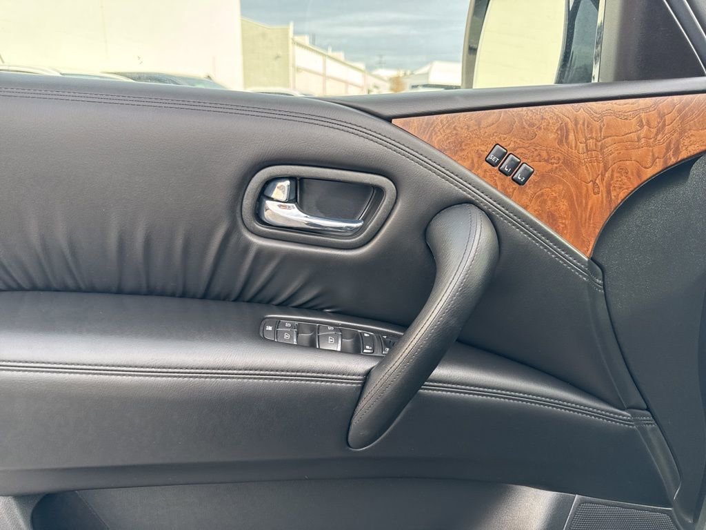 Used 2024 Nissan Armada SL w/ Captain's Chairs Package image 11
