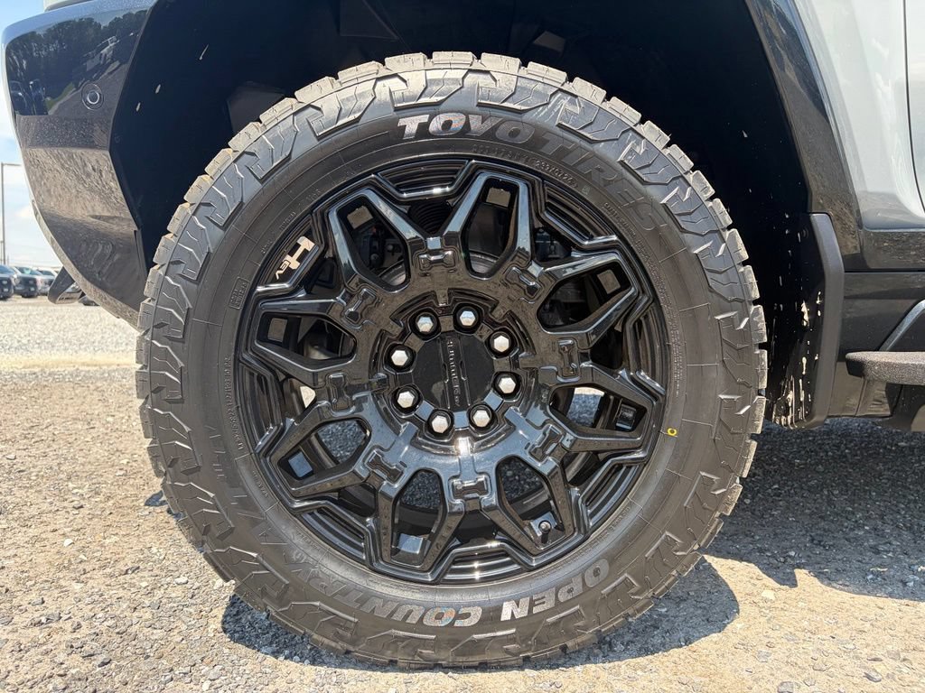Used 2024 GMC Hummer EV 2X AWD/4WD image 14
