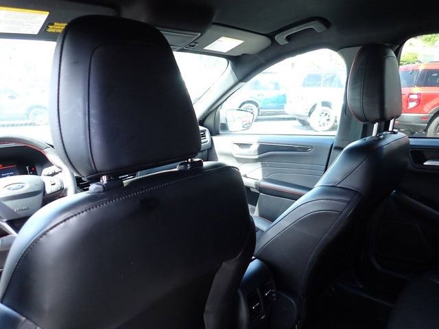 Used 2024 Ford Escape ST-Line w/ Tech Pack #1 AWD/4WD image 17