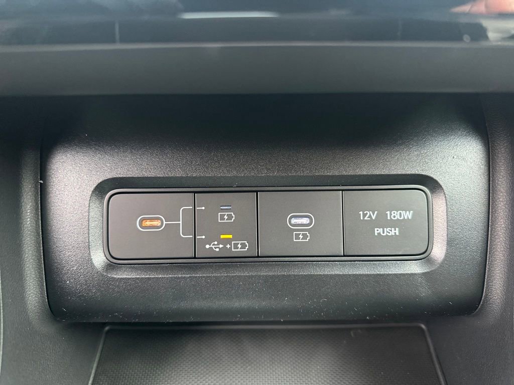 New 2026 Hyundai Tucson Blue SE image 21