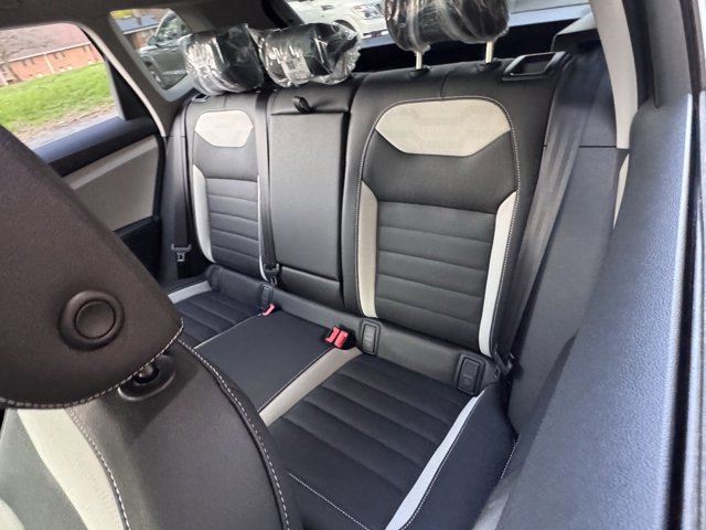 New 2025 Volkswagen Taos SEL image 19