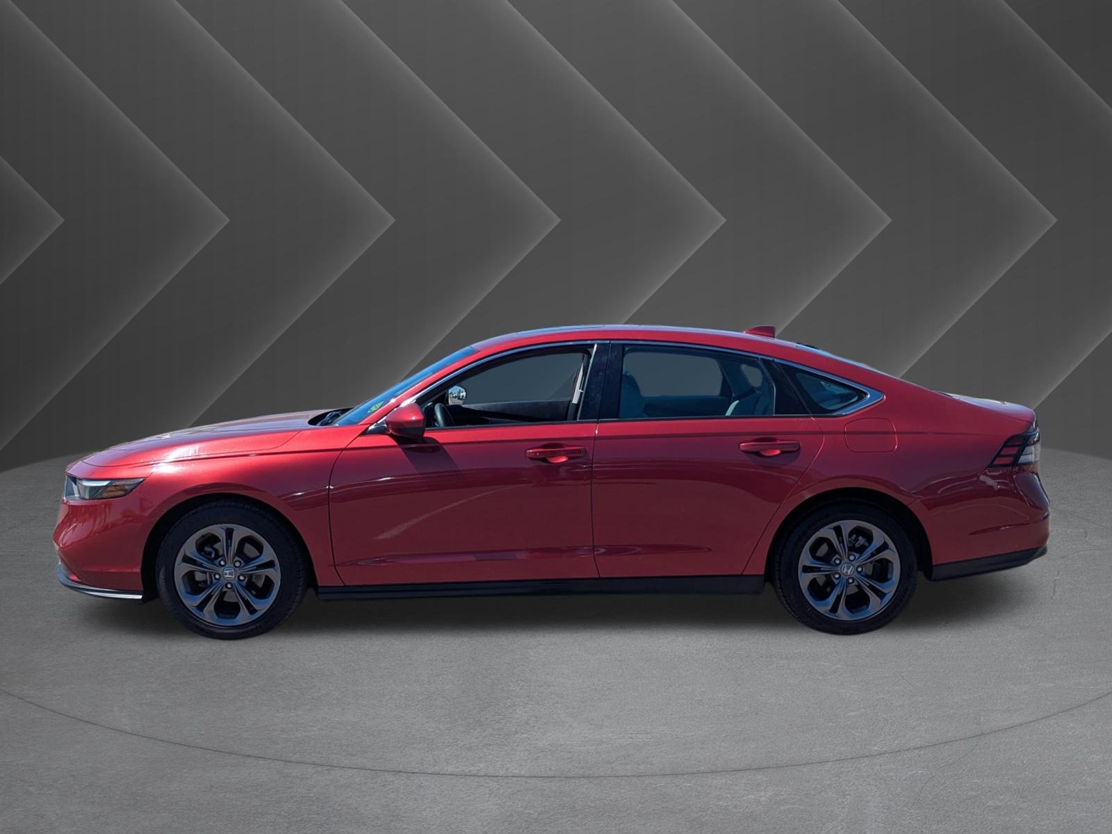 Used 2024 Honda Accord EX image 2