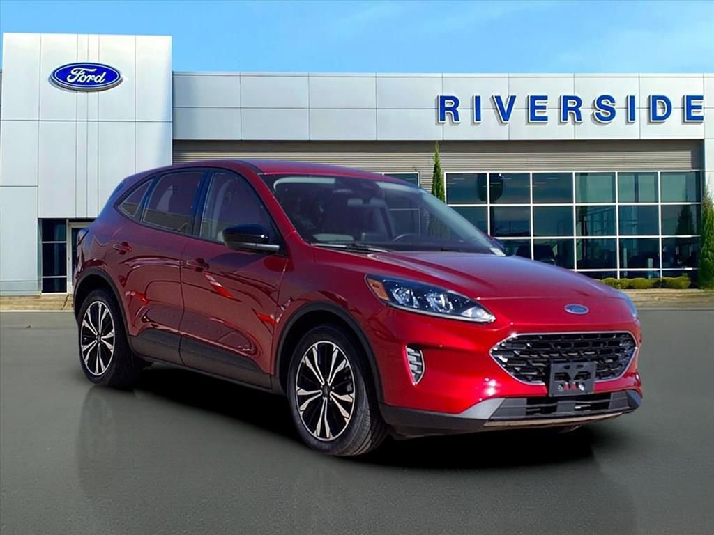 Used 2021 Ford Escape SE w/ SE Sport Appearance Package